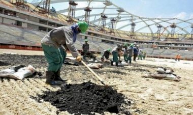 حصري.. وفاه عامل نيبالي في مخيمات