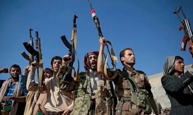 قنبلة موقوتة.. إهمال الحوثي للناقلة