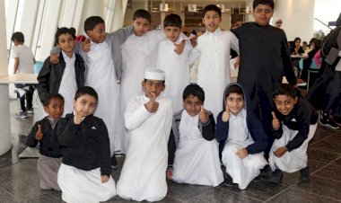 معاناة أولياء الأمور القطريين مع 