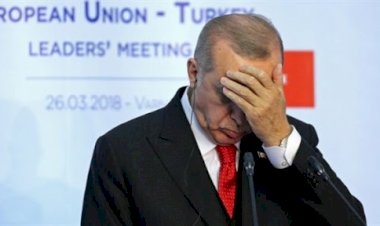 بعد محاصرته بالانتقادات.. شعارات أردوغان الدينية تُنذِر بسقوط نظامه