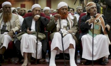 يخدمون أجندات الإخوان المسلمين.. وزراء بلا عمل في اليمن