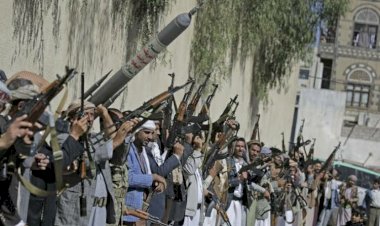 قطر تمول انشقاقات إخوانية لسرقة أسلحة الجيش اليمني وتسليمها لميليشيا الحوثي في مأرب