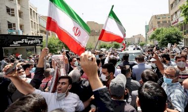 إيران بعد انتخاب الرئيس.. بين رفض المتظاهرين وملاحقة إبراهيم رئيسي دوليًا