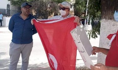 احتجاجات تونس مطالبات بتنحي الحكومة ومحاكمة فساد الإخوان