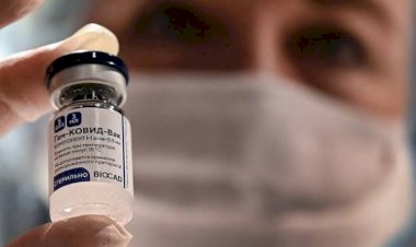 سوق سوداء رائجة لشهادات الحصول على لقاح إسترازينكا المزورة في إيران