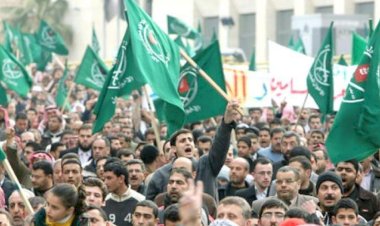 هزائم متتالية للإخوان بالمنطقة آخرها في الجزائر.. ما أسباب التراجع؟