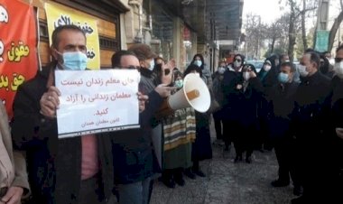 رغم تصاعد الضغوط الأمنية.. معلمو إيران يواصلون الإضراب ضد الحكومة