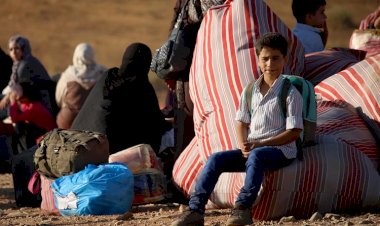 قبل شهر رمضان.. معاناة السوريين تتفاقم والبحث عن الحياة أولوية