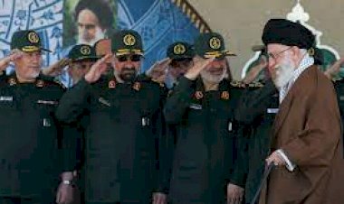 الأوضاع تتأزم.. الإيرانيون يُحاصرون الملالي فهل يقترب سقوطه؟