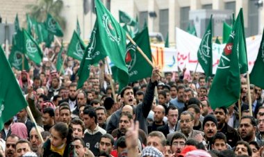 إيهاب عامر.. ذراع الإخوان لتخريب العلاقات المصرية الخارجية