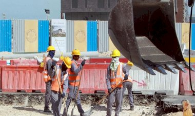 الإندبندنت: قطر أعادت العبودية والعمال يعيشون جحيمًا