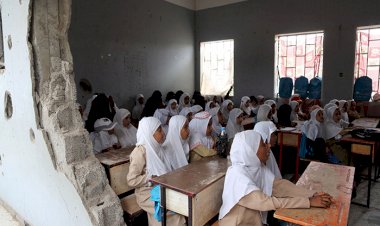 اليمن.. الحوثيون يفصلون طالبة من مدرستها لرفضها ترديد شعارات إيرانية