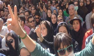 اليوم الـ 50.. جامعات إيران تستمر في انتفاضتها الغاضبة رغم وحشية الأمن