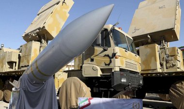 إيران ترسل شحنة يورانيوم مخصب للحوثيين والقاعدة تستولى عليها.. ما القصة؟