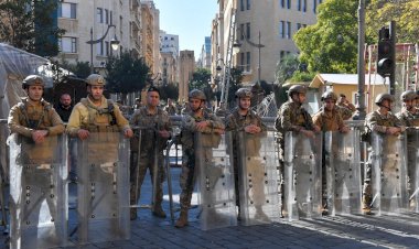 محللون يكشفون مصير لبنان بعد تفاقم الأزمات السياسية والاقتصادية