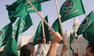 انقسامات وانهيارات وفشل.. خبراء يكشفون مستقبل جماعة الإخوان عقب تعيين صلاح عبد الحق