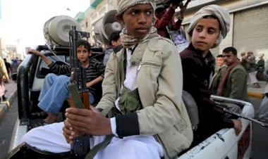 محلل سياسي: الحوثي يسعى لطمس الهُوِيَّة الوطنية والدينية لليمنيين