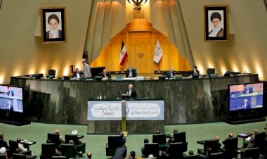 أزمة في أروقة السلطة الإيرانية.. البرلمان يهدد بعزل وزير الداخلية ووقف التعيينات الحكومية