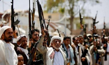 محلل يمني: الصفحات التابعة لميليشيا الحوثي متورطة في أنشطة إرهابية