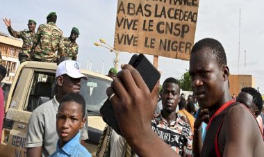 خيارات محدودة.. تفاقم أزمة النيجر واندلاع بؤرة صراع جديدة في إفريقيا