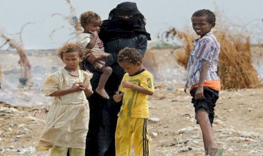 بعد النزوح.. آلاف الأسر اليمنية تواجه تغيُّرات المناخ وقسوة الحياة بدون مأوى