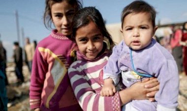 انهيار للمؤسسات ووقف عمل المدارس.. أطفال لبنان يواجهون مستقبلاً مجهولاً