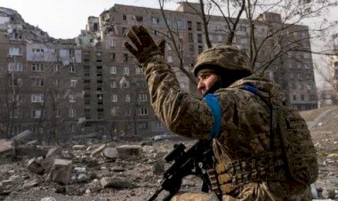 مركز بحثي: أوكرانيا تحتاج إلى منظومة صواريخ بعيدة المدى وسط تفوُّق عسكري روسي