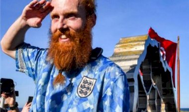 بريطاني يعبر أفريقيا جريًا