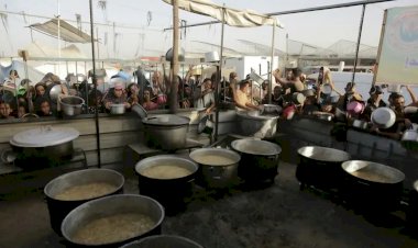 يورو نيوز: المساعدات الإنسانية تصل طريقها في غزة والإحباط يُسيطر على الفلسطينيين