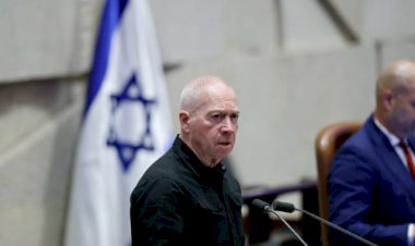 قناة عبرية تكشف مقترحًا جديدًا من وزير الدفاع الإسرائيلي لإنهاء حرب غزة وخفض توترات الشمال