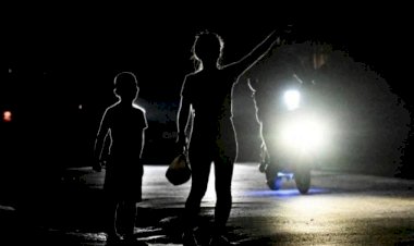 كوبا تغرق في الظلام.. أزمة كهرباء تضرب البلاد والحياة تتوقق