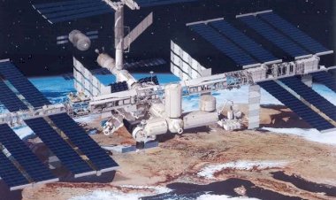 محطة الفضاء الدولية تواجه أخطر تهديد.. رواد الفضاء يستعدون لإخلاء عاجل