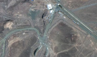 تحركات سرية وأقمار صناعية ترصد.. تفاصيل نقل إيران لليورانيوم قبل الضربة الأمريكية