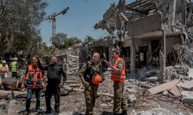 كيف تفادت إيران وأمريكا حربًا شاملة في آخر لحظة؟