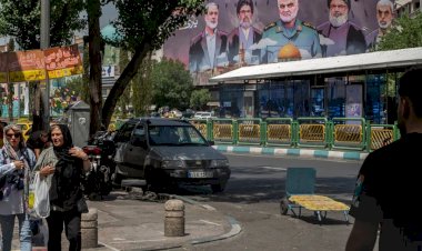 إيران تستأنف مفاوضاتها النووية في إسطنبول وسط تهديدات بفرض عقوبات أممية 