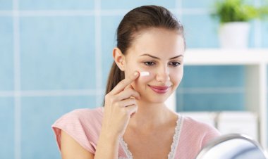 الترطيب سر البشرة النضرة.. الطريقة المثلى لاستخدام الكريمات المرطبة