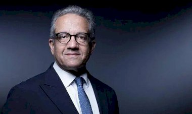 من هو خالد العناني الذي صنع التاريخ بوصوله إلى رئاسة اليونسكو؟