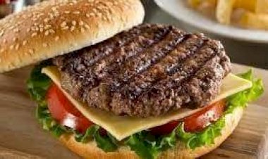 سر الطعم الأصلي.. طريقة عمل برجر اللحم في المنزل على طريقة المطاعم