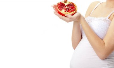 فوائد الرمان أثناء الحمل.. فاكهة تعزز صحة الأم والجنين وتحمي من مضاعفات الحمل