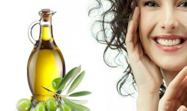 سر الجمال الطبيعي.. كيف يحافظ زيت الزيتون على شباب ونضارة الوجه؟