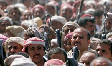 محلل سياسي يمني: الحوثيون حولوا اليمن من دولة سلام إلى ساحة صراع تخدم أجندة إيرانية