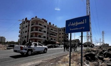 نار تحت رماد السويداء.. اشتباكات مسلّحة تعيد خرق الهدنة وتفاقم التوتر السياسي