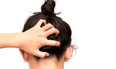 لماذا تظهر رائحة غير محببة للشعر بعد غسله؟ أسبابها وطرق التخلص منها