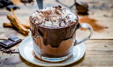 مشروبات شتوية تمنح الدفء لكنها قد تزيد الوزن.. كيف تتناولها دون أضرار
