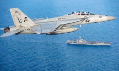 تحقيقات تكشف سلسلة أخطاء قاتلة في الأسطول الأمريكي خلال معارك البحر الأحمر