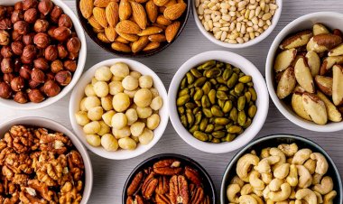 4 أنواع من المكسرات والبذور تعزز جمال بشرتك وصحة شعرك