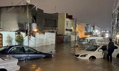 شاهد.. سيول عارمة تضرب مناطق في العراق وتقطع طرقًا رئيسية