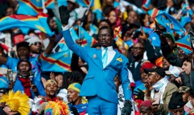 بعد تعرضه للتنمر.. الاتحاد الجزائري يكرم مشجع الكونغو الشهير بالتمثال البشري