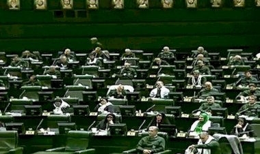 بملابس الحرس الثوري تحت قبة البرلمان.. إيران تصنف جيوش أوروبا «منظمات إرهابية»