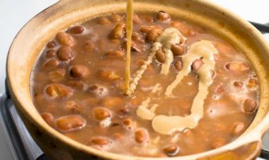 الفول بالطحينة في سحور رمضان.. وجبة تقليدية تمنح الشبع والطاقة لساعات طويلة